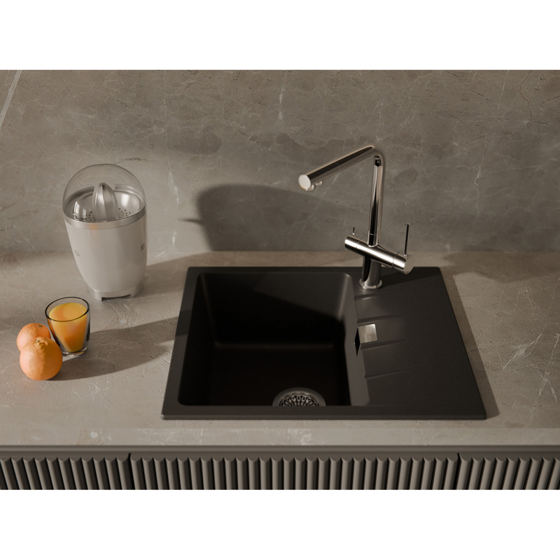 Rivelato RM-58 nero